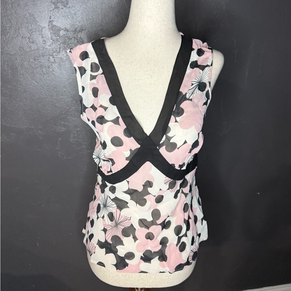 Floral V-Neck Sleeveless Top